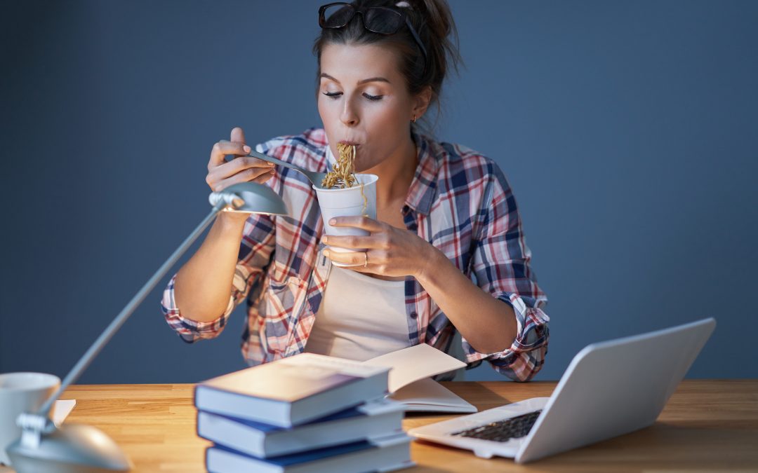Táplálkozási tippek a vizsgaidőszakra – Mit együnk, hogy jobban fogjon az agyunk?